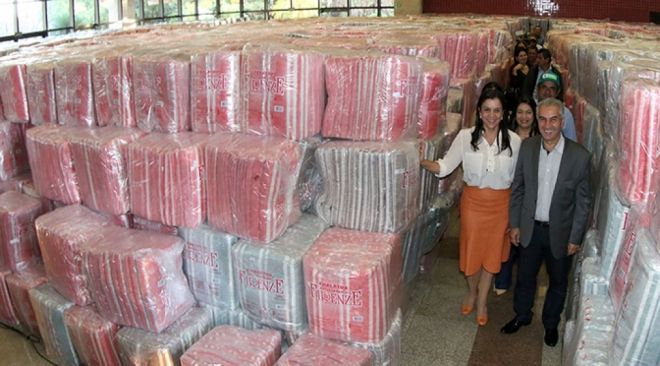 Governador entrega cobertores para os 79 municípios nesta quinta-feira