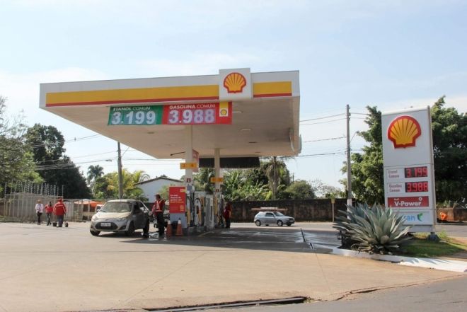 Gasolina vendida com mínima de R$ 3,899 na Capital 
