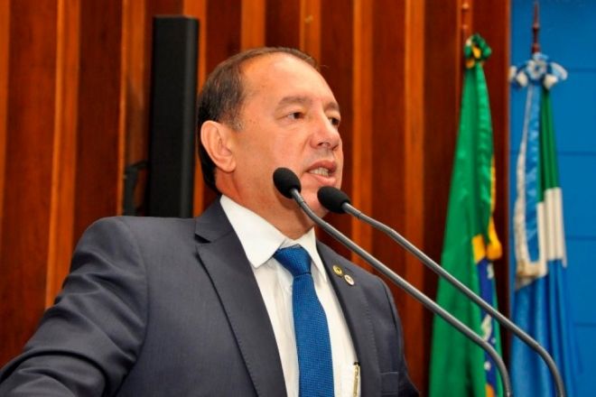 Deputado solicita constru&ccedil;&atilde;o de casas em Parana&iacute;ba 