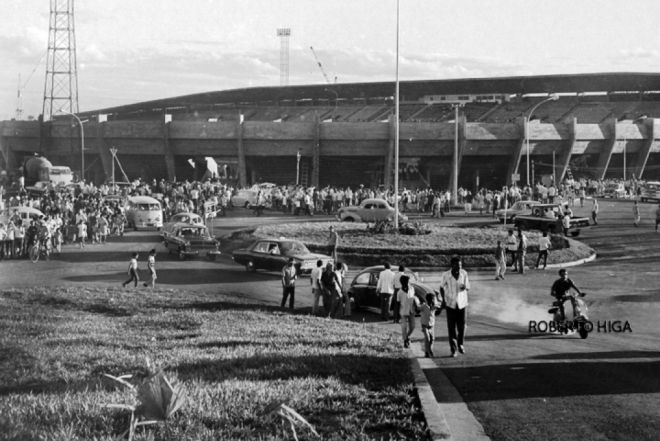 Inauguração Estádio Morenão 1973