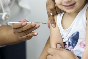 Iniciou a campanha de vacinação preventiva do Sarampo 