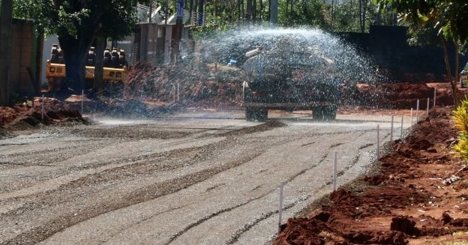 O asfalto deixa de ser um sonho para dez bairros da cidade 