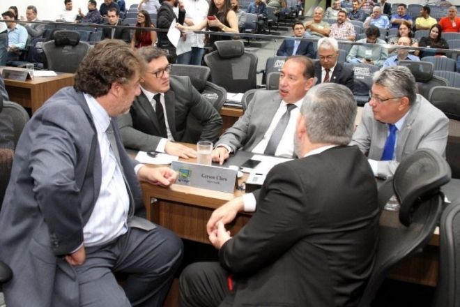 Deputados devem votar regras de concursos públicos em MS