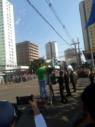 CMO, Governo e Prefeitura hasteiam bandeiras 