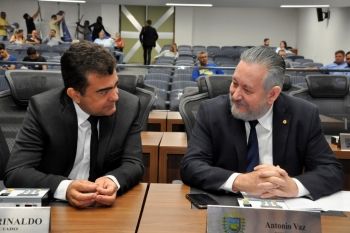 Deputados aprovam oito matérias durante Ordem do Dia