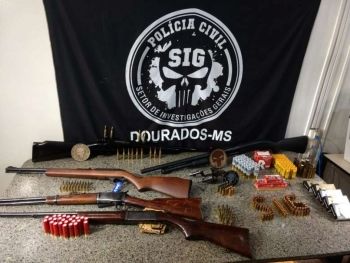 Casal é preso por comercialização de armas 