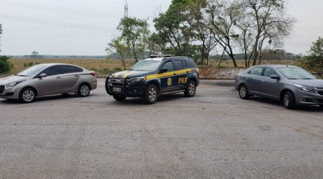 PRF recupera veículos de locadora que seriam levados para Bolívia