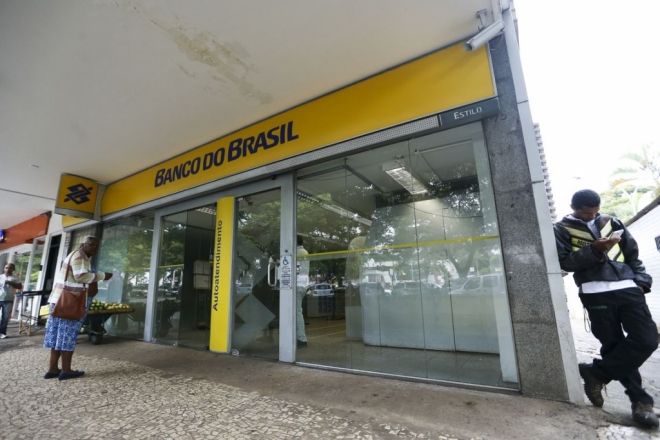 Bolsonaro: não existe intenção de privatizar BB e Caixa