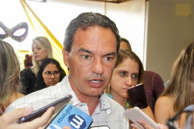 Prefeito afirma que acatará decisão da Justiça caso tarifa aumente
