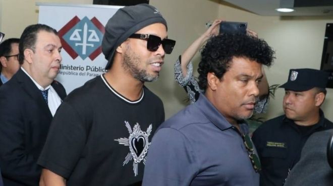 Ronaldinho Gaúcho tem prisão preventiva decretada 