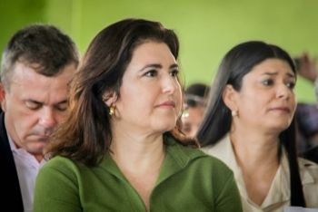 Só com presença feminina Roda Viva recebe Simone Tebet 