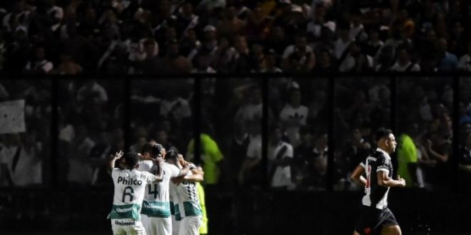 Ceará bate Vitória e abre vantagem na terceira fase da Copa do Brasil