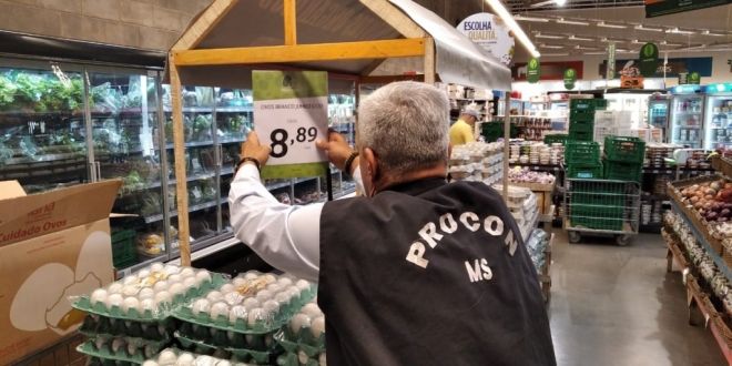 Em vistoria em supermercados Procon orienta redução nos preços de alimentos 