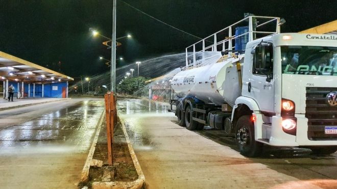 Terminais de ônibus são higienizados e desinfectados em Campo Grande