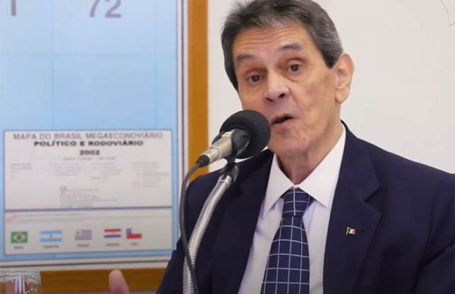ColunaMarcoEus&eacute;bio