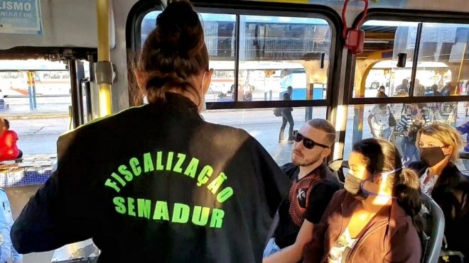 Prefeitura faz campanha sobre uso de máscaras nos ônibus em Campo Grande