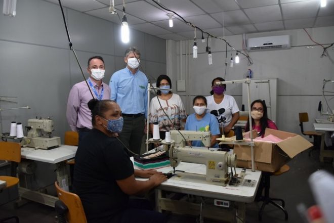 Parceria viabiliza 40 mil cortes de TNT para produção de máscaras