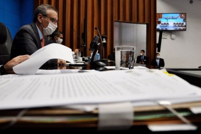 Deputados estaduais devem analisar três projetos do Executivo nesta terça-feira