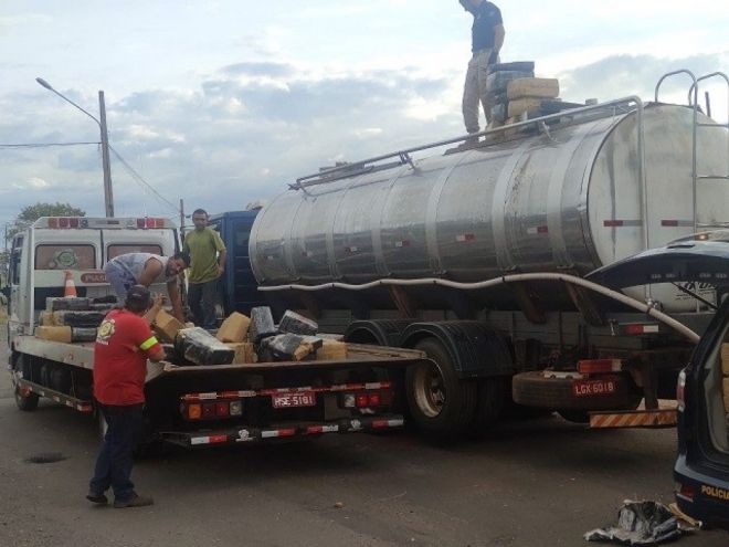 Caminhoneiro é preso com 3 toneladas de maconha em caminhão leiteiro 
