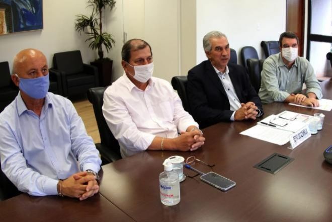 Reinaldo Azambuja detalha ações de combate à Covid-19 ao PSDB nacional