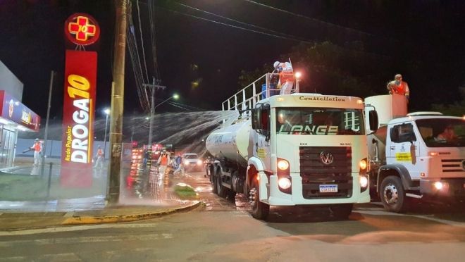 Descontaminação de ruas de Campo Grande chega ao bairro Tiradentes