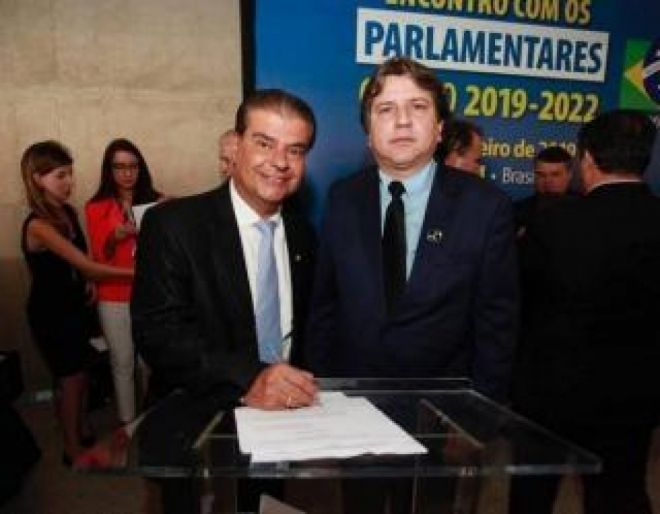 Caravina e Trad defendem prorrogação das eleições para 2022