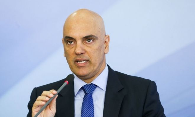 Ministro Alexandre de Moraes foi empossado oficialmente