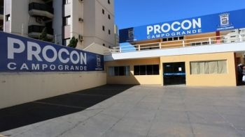 Procon encontra produtos vencidos em lojas no centro de Campo Grande