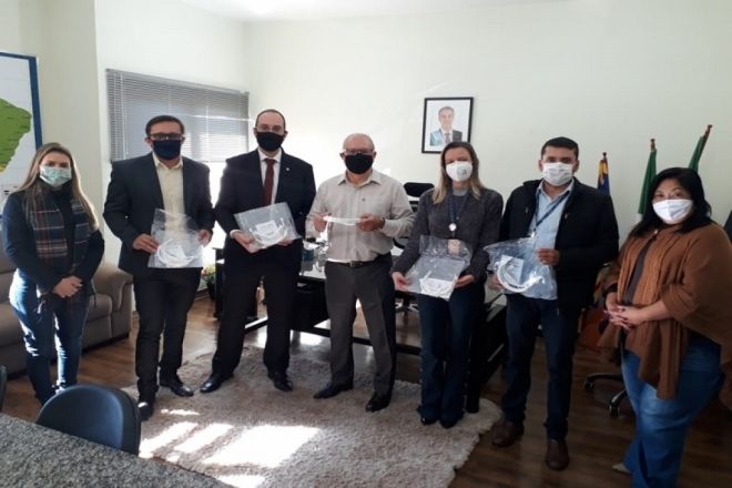 Defensoria Pública de MS entrega 650 protetores faciais para a Agepen