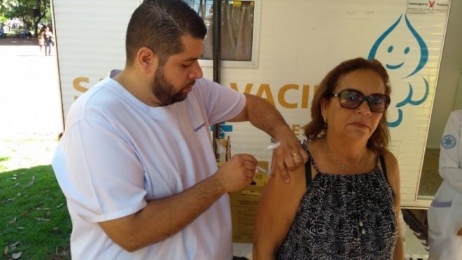 Vacina contra gripe está disponível em todas as unidades de saúde da Capital