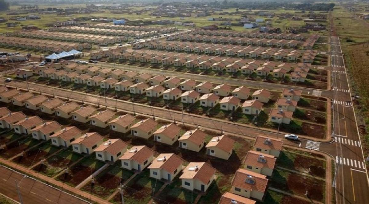 Mais de 20 mil famílias devem receber moradias em todo o Estado 
