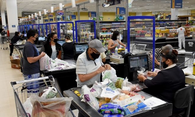 Supermercado premia clientes com R$ 250 mil em vales-compras