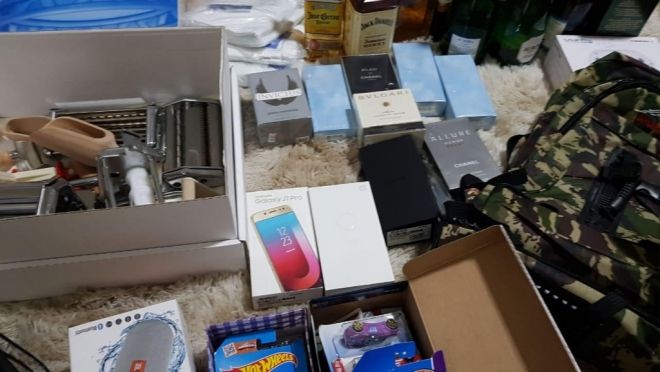 Polícia Federal investiga servidora da Receita Federal 