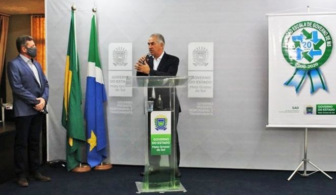 Governador diz que servidor pode escolher data do 13°