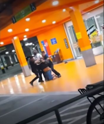 Seguranças do Carrefour espancam até a morte um homem negro 