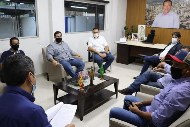 Câmara recebe secretário municipal de saúde para debater ações de enfrentamento à Covid-19