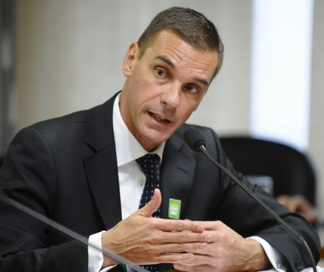 Bolsonaro pediu demissão do presidente do Banco do Brasil ao ministro Paulo Guedes