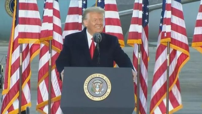 Donald Trump dá seu último discurso em Washington DC