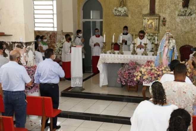 Padroeira de Corumbá, Nossa Senhora da Candelária, é homenageada com missa 