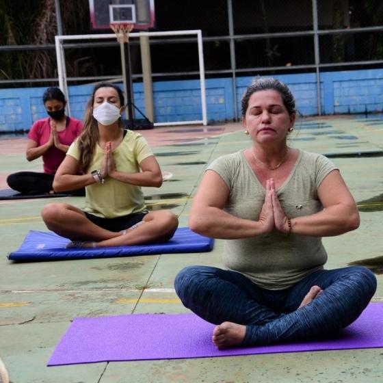 Prefeitura oferece aula de Yoga gratuita na Capital