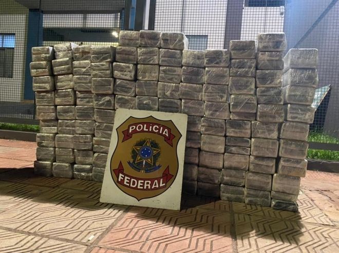 Polícia Federal apreende 250 quilos de cocaína em caminhão na Fronteira
