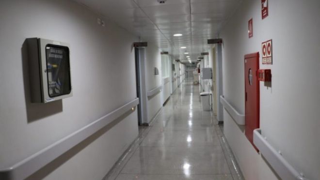 Corredor de hospital 