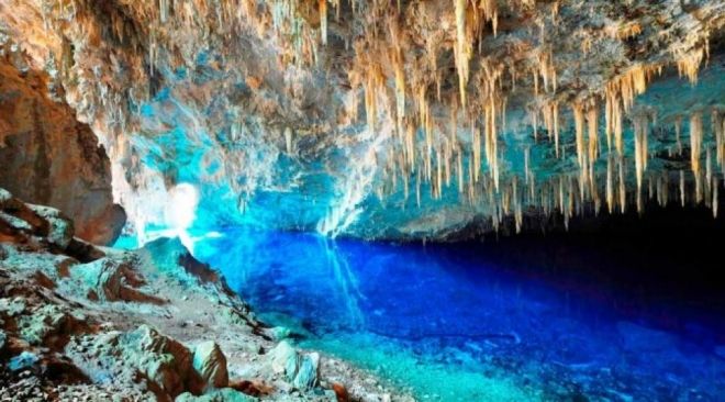 Gruta do Lago Azul reabre com restrições