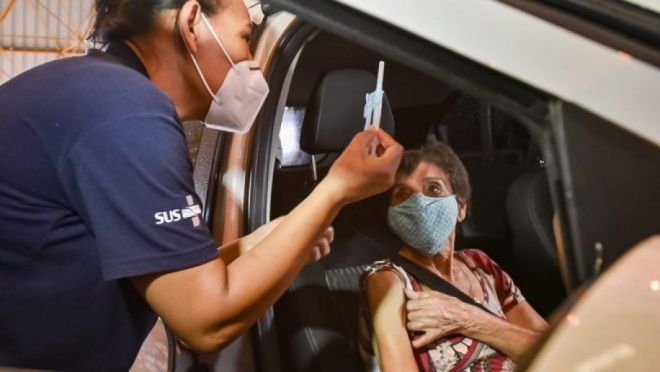 Em um dia, força-tarefa vacinou quase 4 mil pessoas 