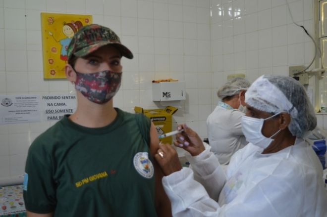  Prefeitura arrecada 90 kg de alimentos durante campanha de vacinação