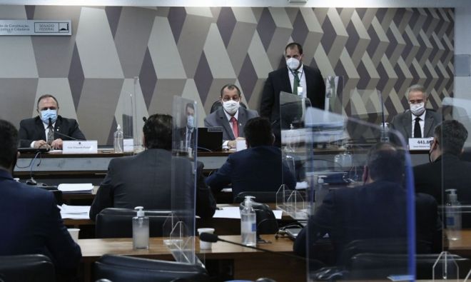 Pazuello nega qualquer culpa do governo federal no colapso no Amazonas 