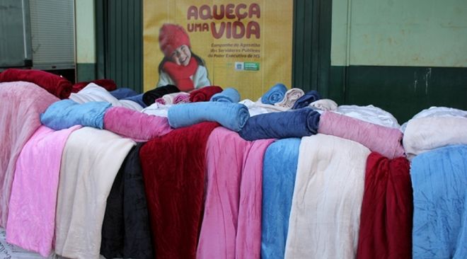 Aqueça uma Vida: Governo do Estado inicia entrega de 80 mil cobertores