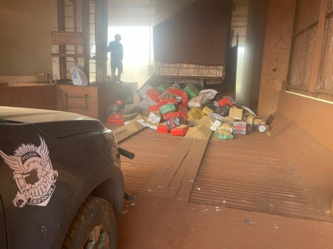 Polícia intercepta mais de três toneladas de maconha em carga de soja