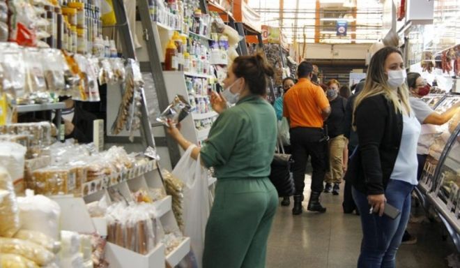 Antecipação do 13° gera expectativas ao comércio da Capital 