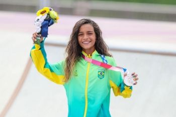Aos 13 anos, Rayssa Leal é a medalhista mais jovem da história do Brasil
